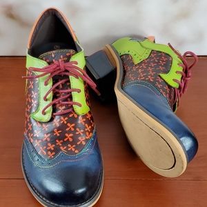 Shoes of many colors - 39